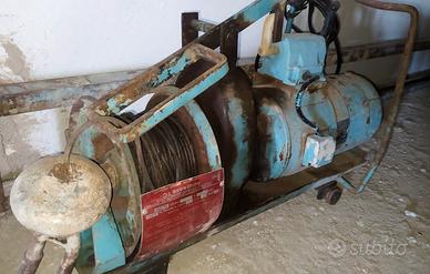 Montacarichi europea a cavalletto 300 kg 