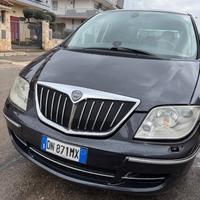 Lancia Phedra 2.2 MJT Platino