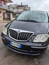 Lancia Phedra 2.2 MJT Platino