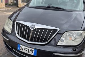 Lancia Phedra 2.2 MJT Platino