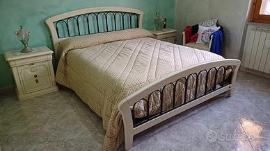 Contorno letto matrimoniale