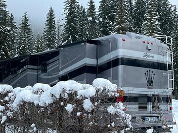 Motorhome americano Monaco Diplomat