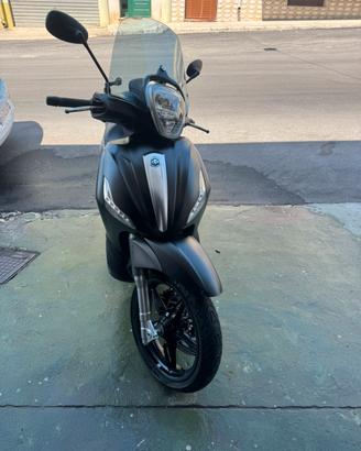 Beverly 300