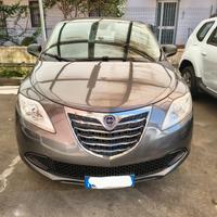 Lancia Ypsilon 1.2 69 CV 5 porte S&S Platinum