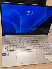 Computer portatile Asus OLED  - 