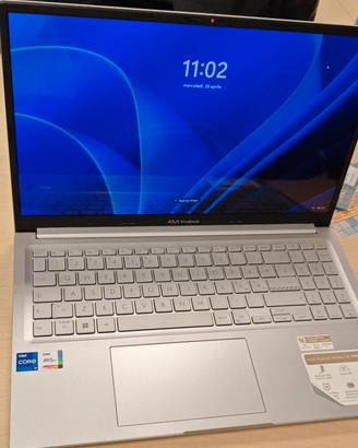 Computer portatile Asus OLED  - 