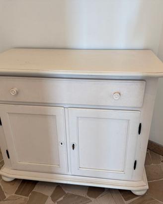 Mobile credenza in legno bianco – stile classico