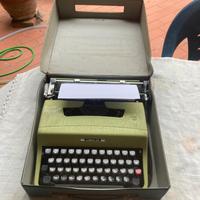 macchina da scrivere olivetti lettera 32