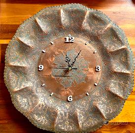 Orologio in rame antico