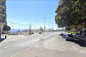 Cagliari, via Roma zona, appartamento piano alto