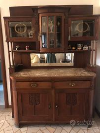Credenza antica