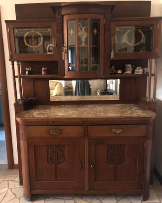 Credenza antica