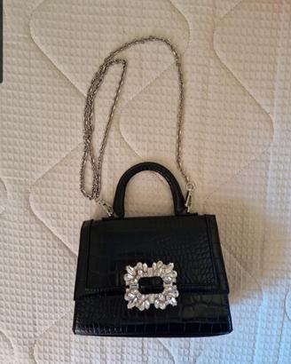 Borsa Bershka mini nera effetto croco