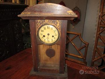 Orologio a pendolo da mensola