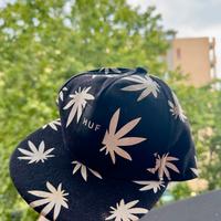 Cappello HUF con Design Foglie di Marijuana