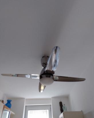 lampadario con  pale in acciaio.