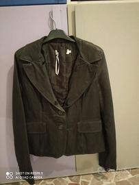 Giacca in pelle trapuntata verde militare nuova.