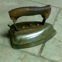 Ferro da stiro antico