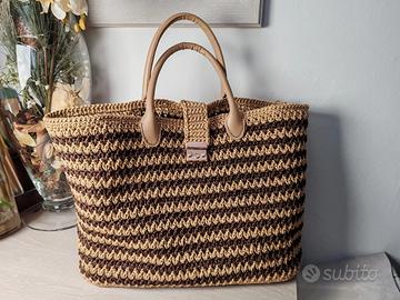 Borsa intrecciata fatta a mano