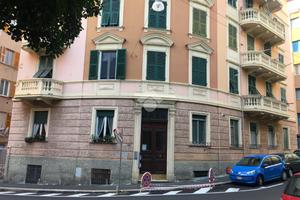 3 LOCALI A GENOVA