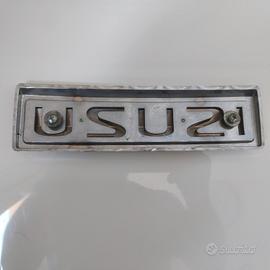 ISUZU stemma anteriore 