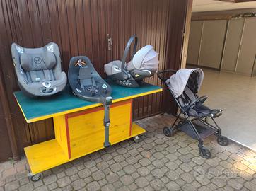 Passeggino, seggiolino auto, ovetto.