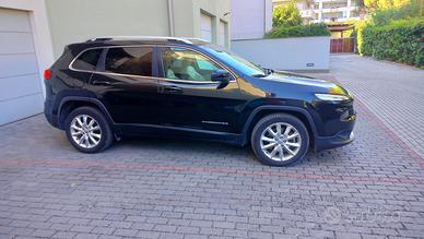 Jeep Cherokee Limited 140 cv 4/2016 108.500km