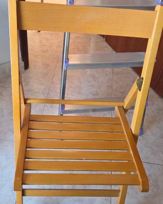 Sedia in legno salvaspazio