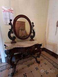Console con Specchio d'Epoca, Intagli Artigianali