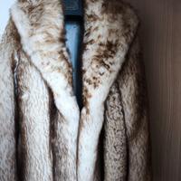 Cappellino di visone e pelliccia di volpe