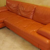 Divano con penisola in pelle