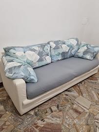 Divano letto matrimoniale + poltrona