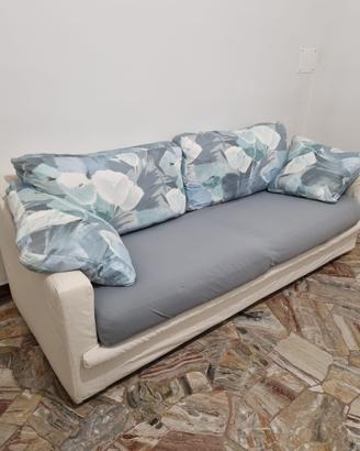 Divano letto matrimoniale + poltrona
