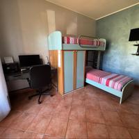 Camera da letto completa – letto, armadio