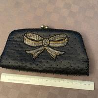 Borsetta Pochette clutch da sera in raso e perline