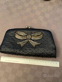 Borsetta Pochette clutch da sera in raso e perline