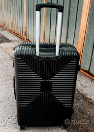 Valigia Trolley unisex come nuovo usato raramente.