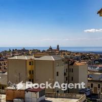 APPARTAMENTO IN STABILE SIGNORILE CON ASCENSORE