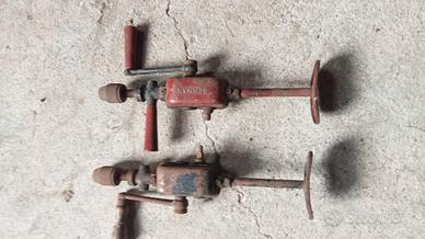 2 trapani a mano vintage 