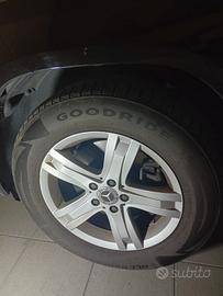 pneumatici 4 stagioni nuovi 235 60 r17 e cerchi