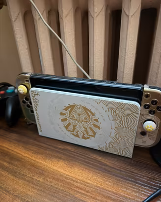 Bundle Switch oled TOTK, giochi e controller