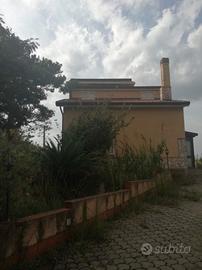 Vendita villa con terreno