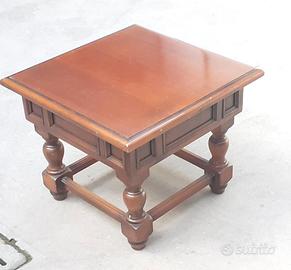 Tavolino in massello 