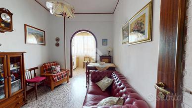 2 LOCALI A BRINDISI