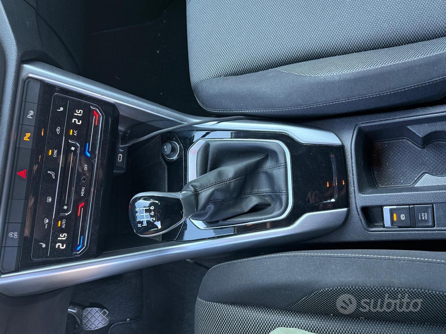 Volkswagen T-Roc 2023 photo 4