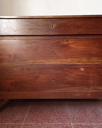 comò in legno massello 
