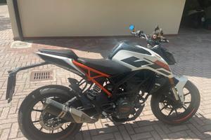 KTM Duke 125