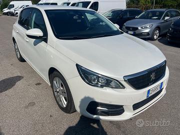 Peugeot 308 Berlina 1.5 130 Cv Bianco perla