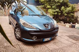 Peugeot 207   1.4hd