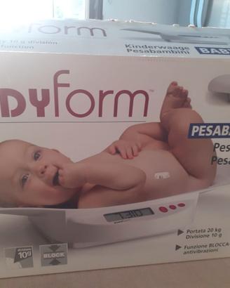 Bilancia pesa neonato 
